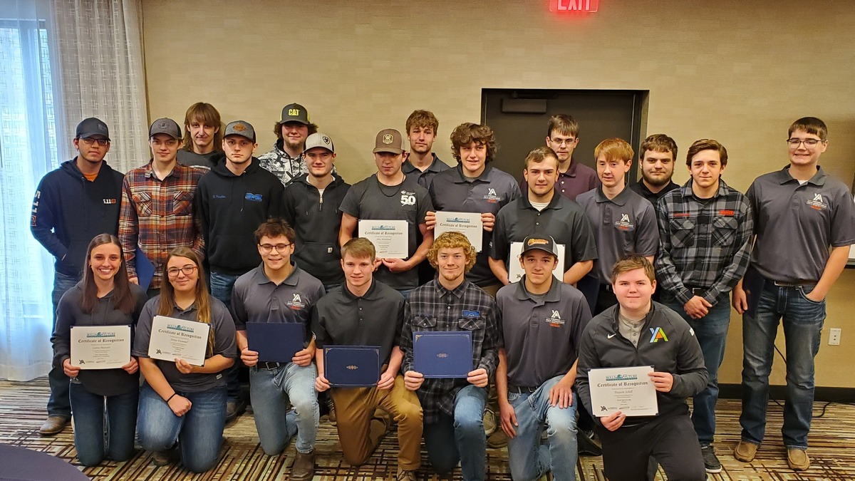 Marshfield School District Recognizes Seniors at Youth Apprenticeship
